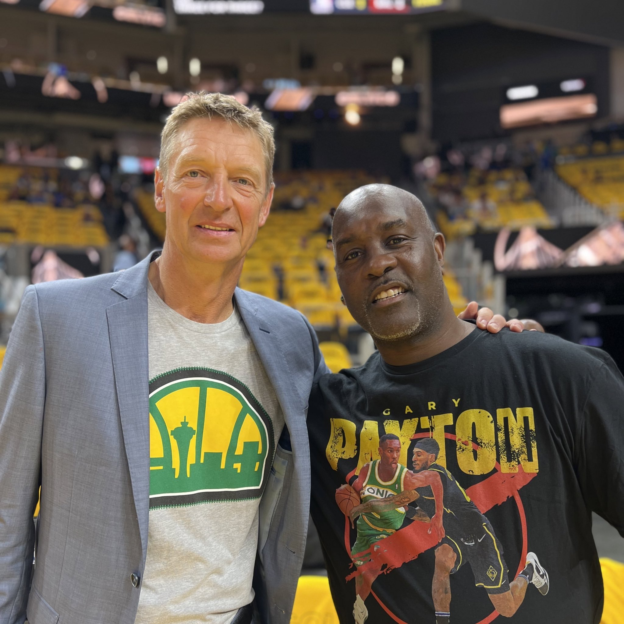 更是在捍卫 更是在捍卫